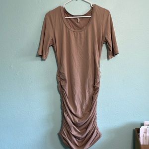 Maternity dress tan skintight XL